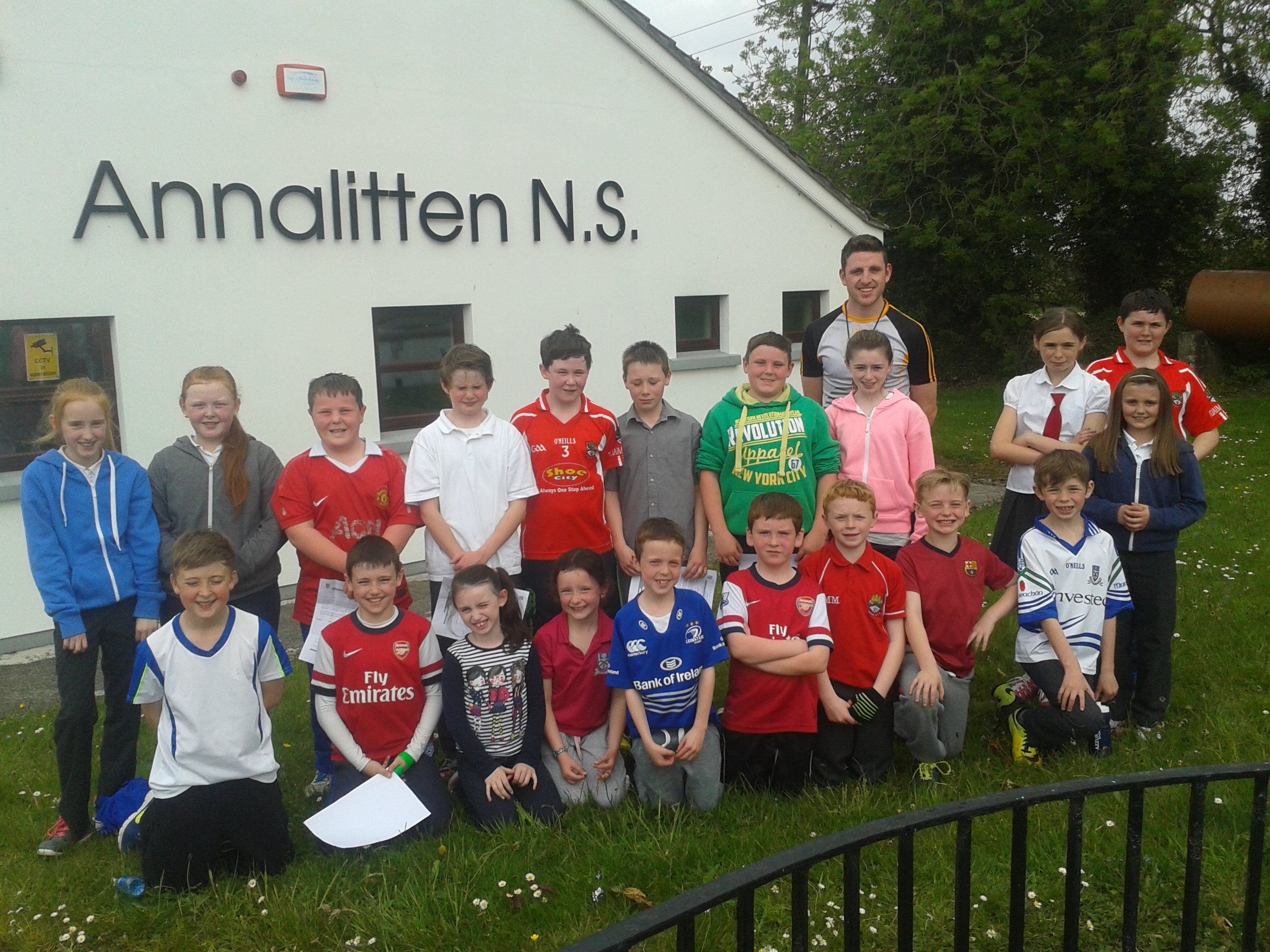 Primary School’s give Hurling a Go